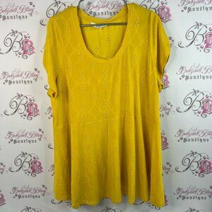 In every story tshirt top floral flowers tee shirt Elegant Yellow Eyelet Blouse